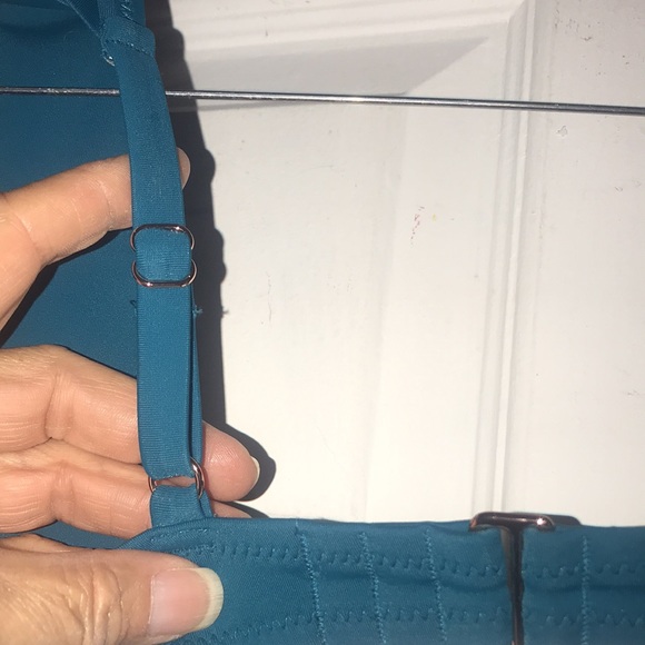 NWT Shade & Shore Ruffled Swim Top - Picture 9 of 13